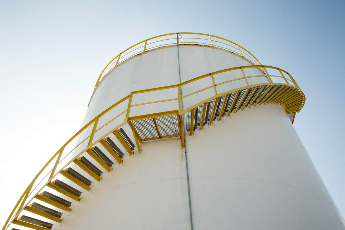 Czyszczenie silosów i zbiorników przemysłowych